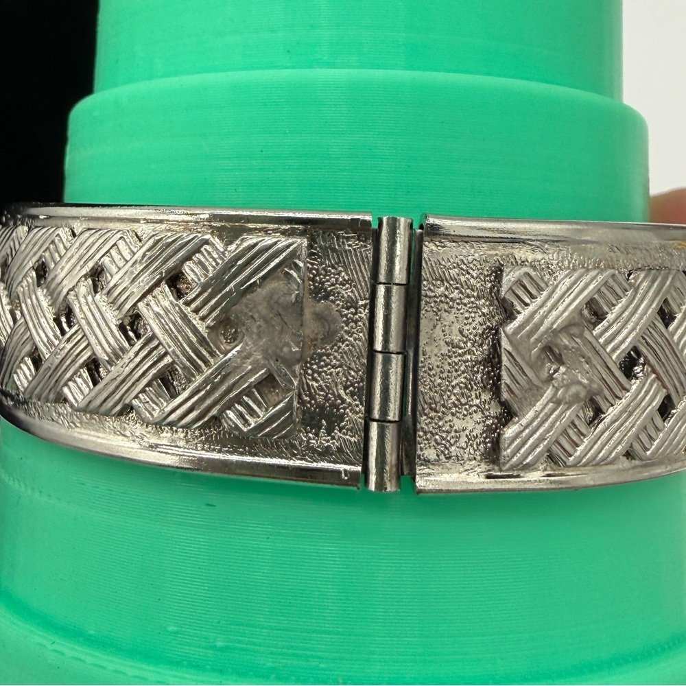 Vintage Silver Woven Bangle Hinged Bracelet w/ Safety Chain - Picture 9 of 9